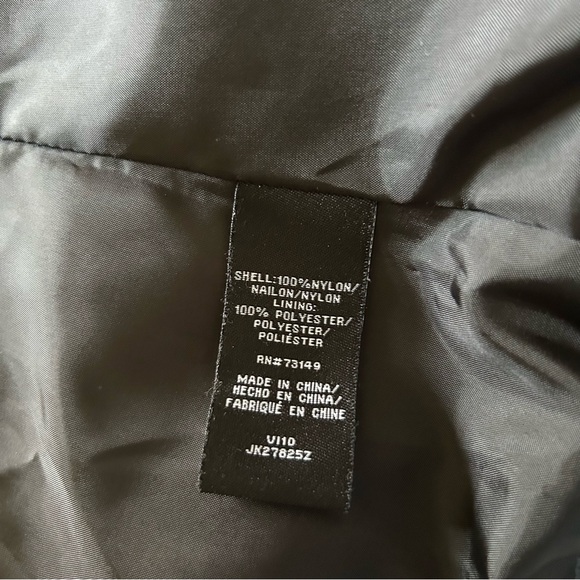 BBJ Hooded Puffer Jacket in Black Women’s Size Large Shiny Rain Snow Puffy Zip - Picture 8 of 8